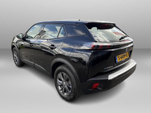 Peugeot e-2008 EV Active Pack 50 kWh Facelift model | Apple Android | Navi | Parkeersensoren