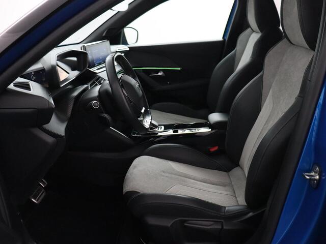 Peugeot e-2008 EV GT 50 kWh 3 fase | SoH 91,1% | ACC | Camera | Dealeronderhouden! | Navigatie!