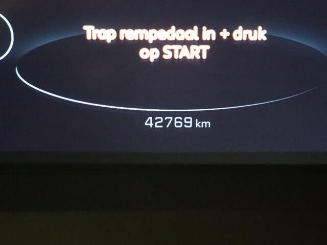 Peugeot e-2008 EV Blue Lease Allure 50 kWh