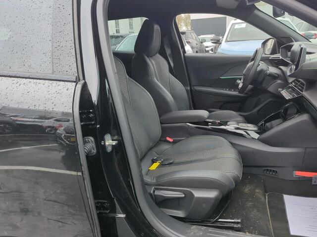 Peugeot e-2008 EV GT 54 kWh ALL-INRIJKLAARPRIJS/400km Actieradius/Navi/Keyless/Camera achter