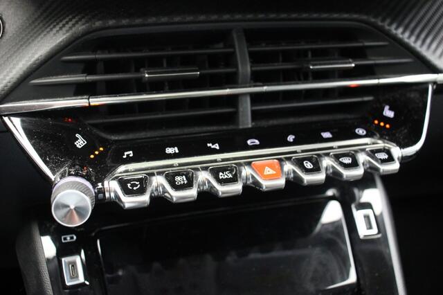 Peugeot e-2008 Allure 50 kWh - Digital Cockpit, Panorama, Carplay, Camera, Navi, Cruise, Stoelverw. SOH 87,8%