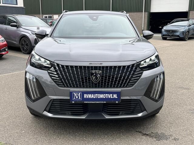 Peugeot e-2008 EV GT 54 kWh WARMTEPOMP| ACHTERUITRIJCAMERA| RIJSTROOK-ASSISTENT| APPLE CARPLAY/ ANDROID AUTO| FABRIEKSGARANTIE PEUGEOT TOT 02-2027| 17.000KM!|