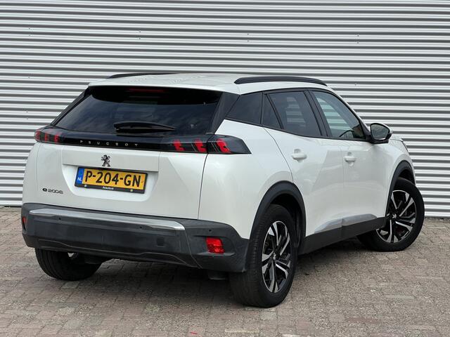 Peugeot e-2008 EV Blue Lease Active 50 kWh | Nieuw Binnen! | Virtual Cockpit | Camera | Cruise