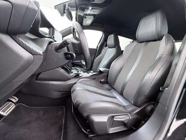 Peugeot e-2008 GT-Line EV50kWh Soh 93% 360Camera Navi Apple Carplay Android Ecc Cruise Control Keyless 1/2Leer Pdc DAB+ Bluetooth Led Connected services Verkeersbord detectie Usb PrivacyGlass 17''LM Regensensor Led Verkeersbord detectie