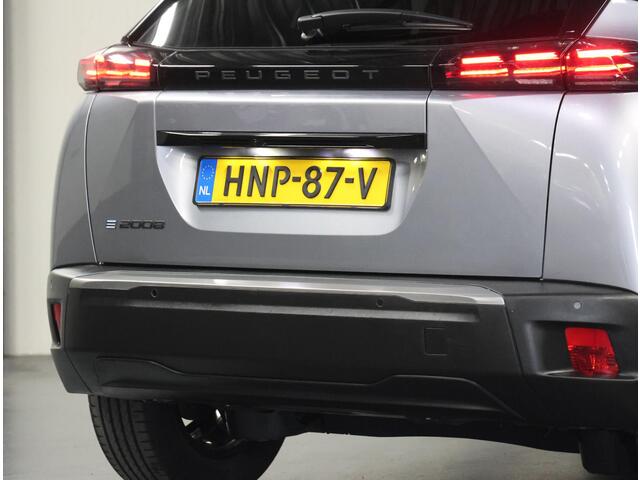 Peugeot e-2008 EV Allure Avantage 54 kWh 156PK | 1ste eigenaar | AppleCarPlay/AndroidAuto | Climate Control | Adaptive Cruise Control | 360'Camera | Keyless | FULL LED | Navigatie | LMV | Parkeersensoren | Privacy Glass | Isofix |