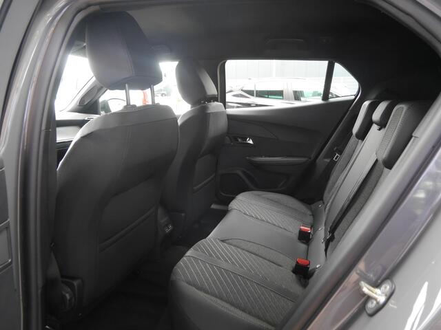 Peugeot e-2008 EV Allure Avantage 54 kWh | Camera rondom | Adaptieve cruise control | Navigatie | Draadloze telefoonoplader | Lichtmetalen velgen | Nieuwe auto | 406KM Actieradius WLTP