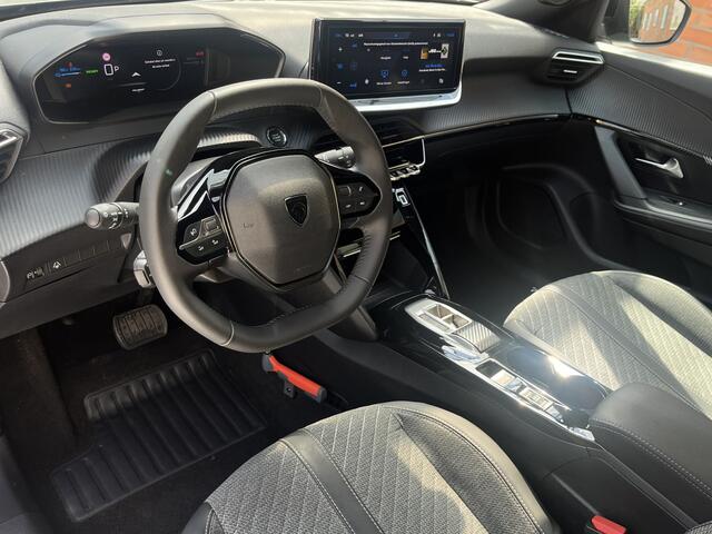 Peugeot e-2008 EV Allure Avantage 54 kWh | Keyless | Adaptive Cruise Control | Camera voor + achter | 8 jaar Peugeot Care Garantie |