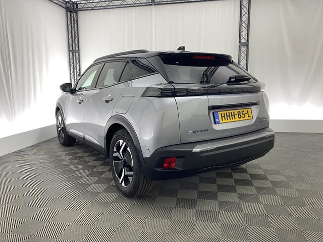 Peugeot e-2008 EV GT Avantage 54 kWh | Apple carplay | 360 Camera | Navi | LED | Sportstoelen | Sfeerverlichting