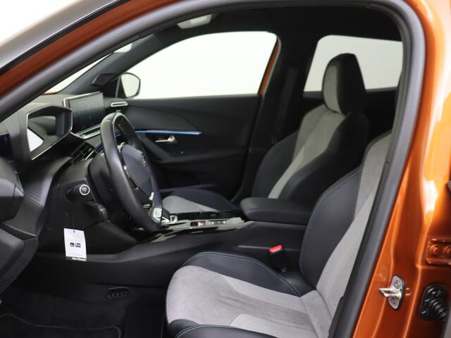 Peugeot e-2008 EV GT Pack 50 kWh | Camera | Stoelverwarming | Navigatie |