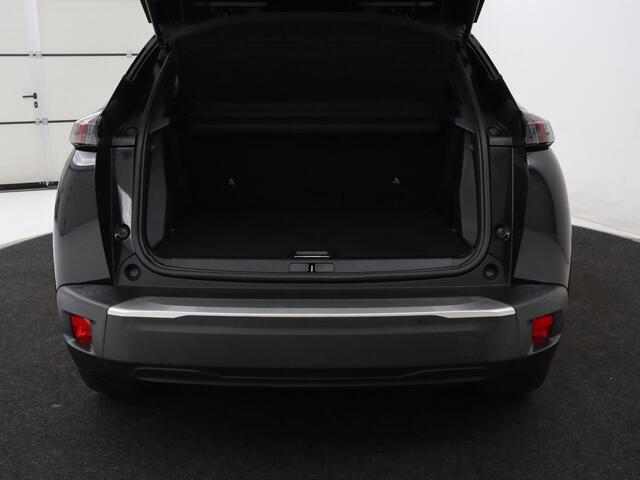 Peugeot e-2008 EV GT Pack 50 kWh | SOH 91,8% | Stoelverwarming | Adaptive cruise | Leder/Alcantara | Carplay | Keyless | Sfeerverlichting | Camera | Navigatie | Parkeerhulp | Full LED | Bluetooth