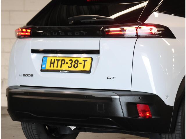 Peugeot e-2008 EV GT Avantage 54 kWh 156PK | 1ste eigenaar | AppleCarPlay/AndroidAuto | Climate Control | Adaptive Cruise Control | 360'Camera | FULL LED | Navigatie | LMV | Parkeersensoren | Privacy Glass | Isofix | Two-Tone | Sfeerverlichting |