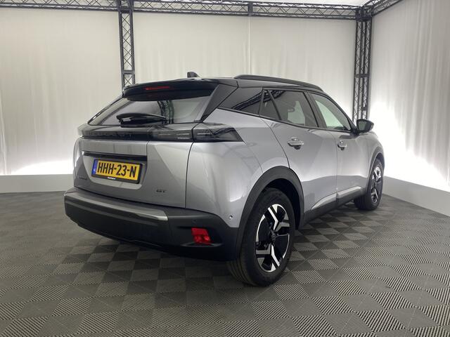 Peugeot e-2008 EV GT Avantage 54 kWh Automaat 3-Fase | CarPlay | Navi | Dodehoek | Camera's | ACC | Sfeerverlichting |