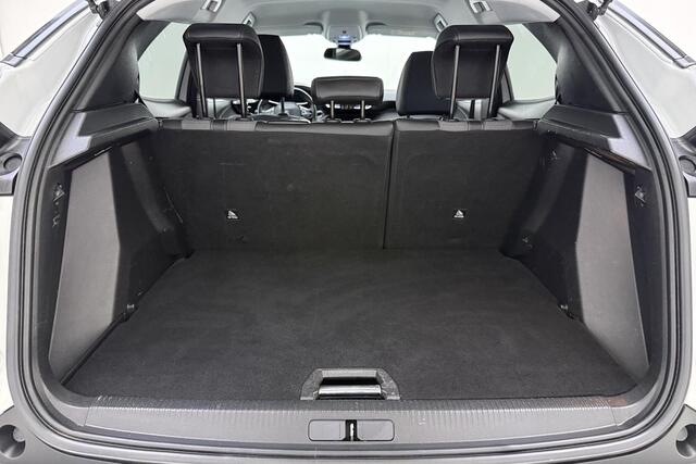 Peugeot e-2008 EV Allure Pack 50 kWh | Soh 96% | Navigatie | Camera | Lichtmetalen velgen | Climate control | Adaptive Cruise control
