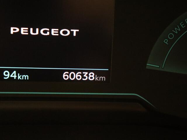 Peugeot e-2008 EV Active 50 kWh