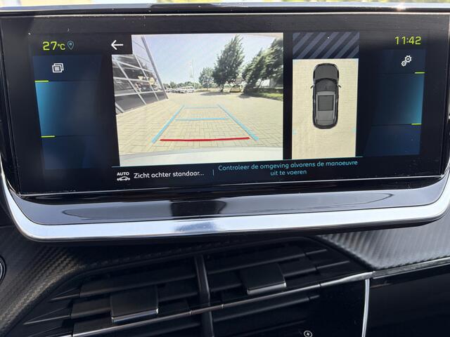 Peugeot e-2008 EV Allure Pack 50 kWh 3D dashboard | Camera | Dynamic cruise control | Apple/Adroid