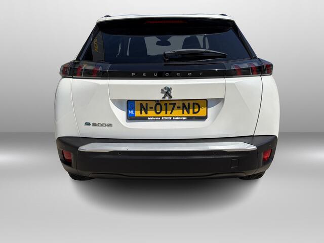 Peugeot e-2008 EV Allure Pack 50 kWh 3D dashboard | Camera | Dynamic cruise control | Apple/Adroid