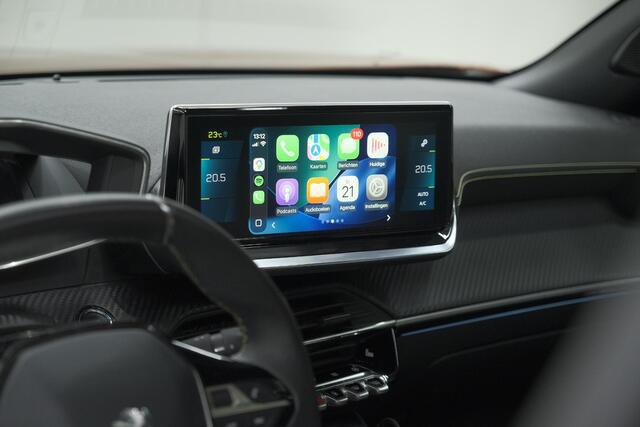 Peugeot e-2008 EV GT Pack 50 kWh | 92,6% SOH | Panoramadak | Adaptieve Cruise Control | Alcantara Bekleding