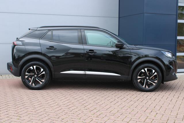 Peugeot e-2008 EV Allure 50 kWh ACHTERUITRIJCAMERA - CARPLAY - SOH 91,8%