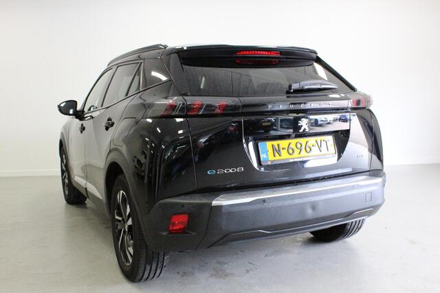 Peugeot e-2008 EV GT 50 kWh | SFEER | DAB-RADIO | BLINDSPOT | 3-FASE | CRUISE | NAVIGATIE | LED | KEYLESS |