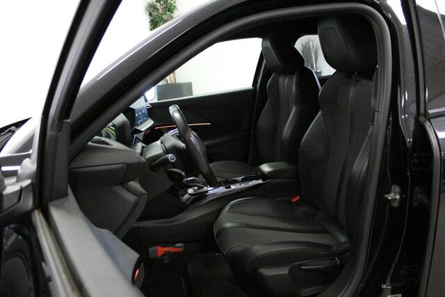 Peugeot e-2008 EV GT 50 kWh | SFEER | DAB-RADIO | BLINDSPOT | 3-FASE | CRUISE | NAVIGATIE | LED | KEYLESS |