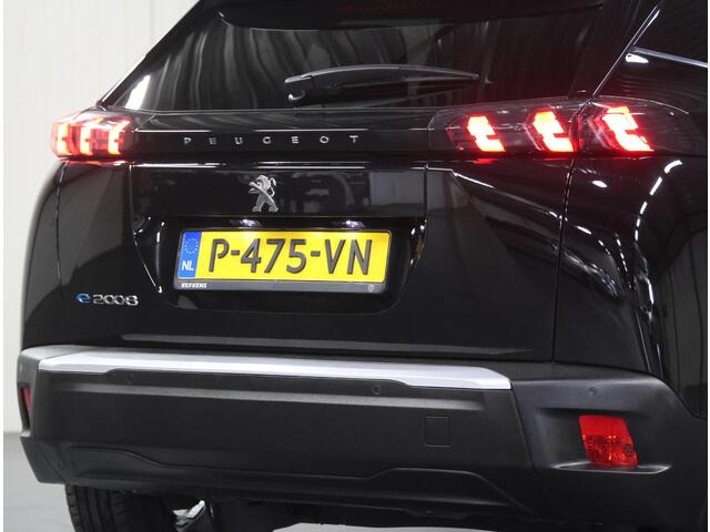 Peugeot e-2008 EV Allure 50 kWh 136PK | 1ste eigenaar | AppleCarPlay/AndroidAuto | Climate Control | Cruise Control | Keyless | FULL LED | Navigatie | LMV | Parkeersensoren | Privacy Glass | Isofix |