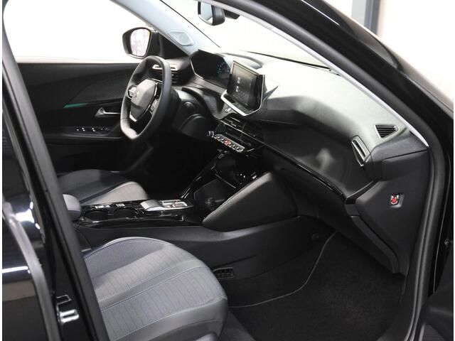 Peugeot e-2008 EV Allure 50 kWh 136PK | 1ste eigenaar | AppleCarPlay/AndroidAuto | Climate Control | Cruise Control | Keyless | FULL LED | Navigatie | LMV | Parkeersensoren | Privacy Glass | Isofix |