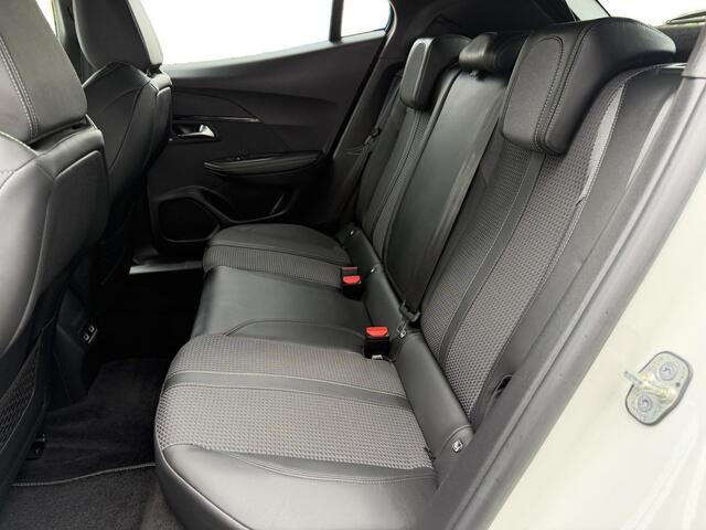 Peugeot e-2008 EV GT 50 kWh All-In prijs incl. 12 mnd. Bovag Garantie!