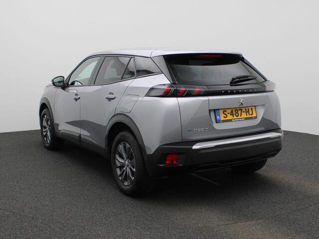 Peugeot e-2008 EV Active Pack 50 kWh | Carplay | Navigatie | Bluetooth | CruiseControl |