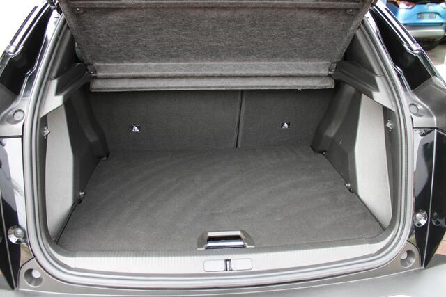 Peugeot e-2008 EV Allure 50 kWh NAVIGATIE-PARKEERHULP-1e EIGENAAR