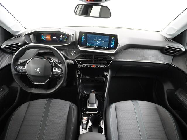 Peugeot e-208 EV Allure Pack 50kWh Apple Carplay Android Auto Camera Navi Stoelverwarming DAB+ Keyless Regen/Lichtsensor Lmv 16" Led Bluetooth Rijstrooksensor met correctie Verkeersbord detectie Fase 3 Laden 19 euro belasting per 3 maanden nieuwprijs ¤ 33.500 euro