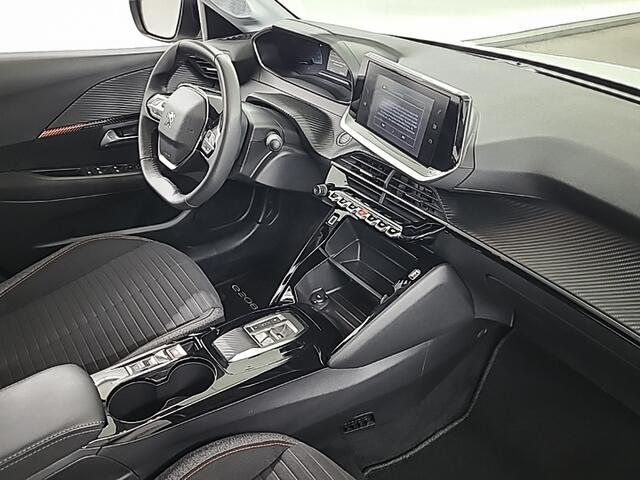 Peugeot e-208 EV Active Pack 50 kWh (136 PK) 1e-Eig. & Dealer-Onderh. BOVAG-Garantie. NL-Auto. Navigatie/Apple-Carplay/Android-Auto, Cruisecontrol, Keyless-Start, Parkeersensoren, DAB, Licht-Zicht-Pakket, Lm-Velgen-16Inch, Privacy-Glas