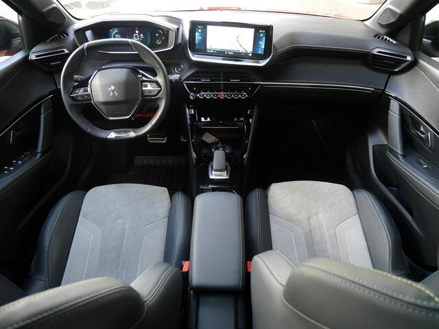 Peugeot e-208 EV GT Pack 50 kWh | 3 Fase | Stoelverwarming | Adaptive cruise control | Panoramadak | Keyless entry en start | Parkeersensoren voor en achter | Draadloze telefoonlader