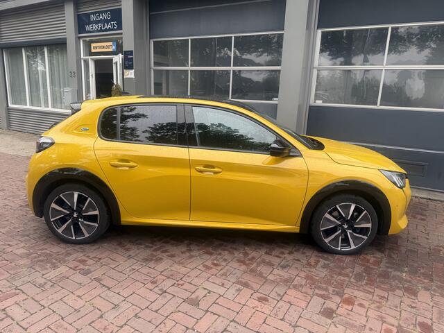 Peugeot e-208 EV GT Pack 50 kWh Bj 2021 2e eigen Dealer onderhouden !!