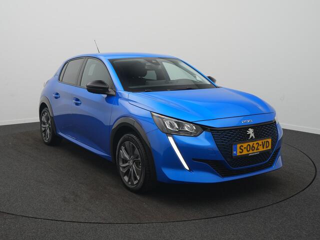 Peugeot e-208 EV Allure Pack 50 kWh - RIJKLAARPRIJS - All seasonbanden - Achteruitrijcamera