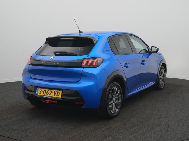 Peugeot e-208 EV Allure Pack 50 kWh - RIJKLAARPRIJS - All seasonbanden - Achteruitrijcamera