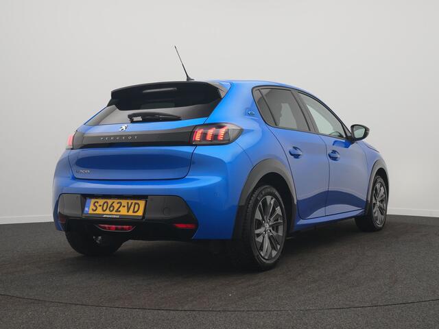 Peugeot e-208 EV Allure Pack 50 kWh - RIJKLAARPRIJS - All seasonbanden - Achteruitrijcamera