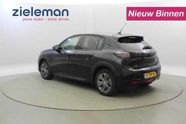 Peugeot e-208 Allure 50 kWh - Digital Cockpit, Carplay, Half Leer, Camera