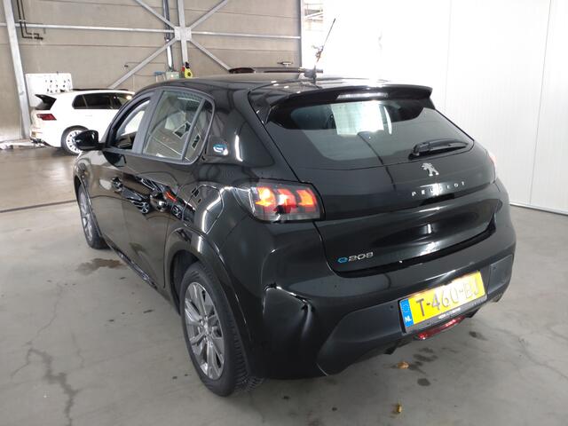 Peugeot e-208 EV Active Pack 50 kWh | Verwacht | Camera |