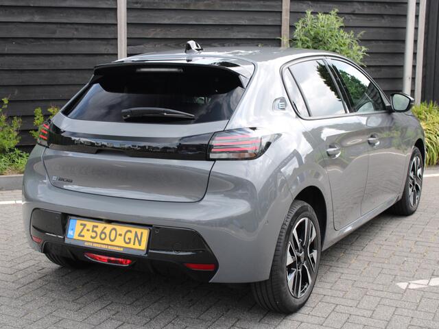 Peugeot e-208 Allure 51 kWh 156PK Navigatie, Rondomzichtcamera, Parkeersensoren, Apple Carplay, Android Auto