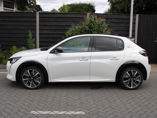 Peugeot e-208 EV GT Pack 50 kWh 136PK Navigatie, Achteruitrijcamera, Panoramadak, Stoelverwarming, Adaptieve Cruise Control