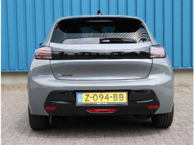 Peugeot e-208 EV Allure 136PK 51 kWh | AppleCarplay/Android Auto | 360'Camera | Parkeersensoren | FULL LED | Lederen Stuurwiel | Climate Control | Adaptive Cruise Control | 16" LMV | Isofix | Privacy Glass |