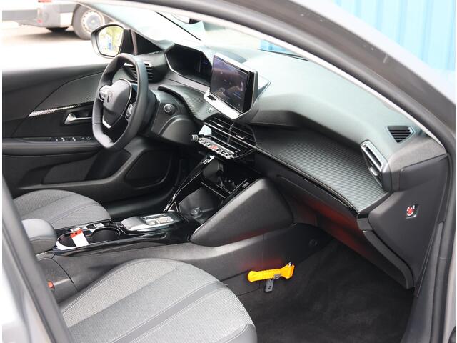 Peugeot e-208 EV Allure 136PK 51 kWh | Apple Carplay/Android Auto | 360'Camera | Parkeersensoren | FULL LED | Lederen Stuurwiel | Climate Control | Adaptive Cruise Control | 16" LMV | Isofix |