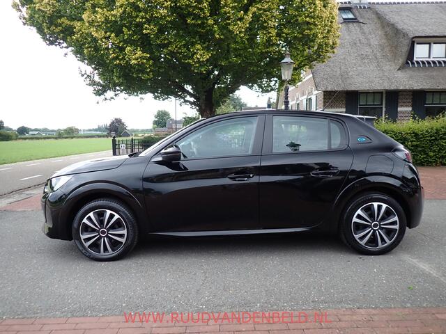 Peugeot e-208 EV Active 50 kWh 99%SOH CCS/CARPLAY/PDC