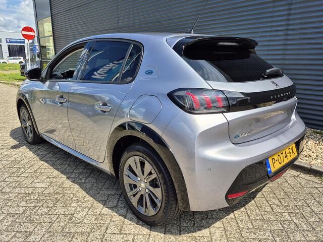 Peugeot e-208 EV Allure Pack 50 kWh | 3-Fase | Navigatie via Apple Carplay of Android Auto | Camera | Climate Control | Cruise Control |