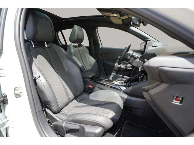 Peugeot e-208 EV GT Pack 50 kWh (136 PK) Keurig-Onderh. BOVAG-Garantie.