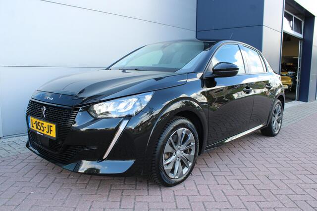 Peugeot e-208 EV Allure Pack 50 kWh Automaat Airco Carplay 1e eigenaar 26.155km Dealer onderhouden