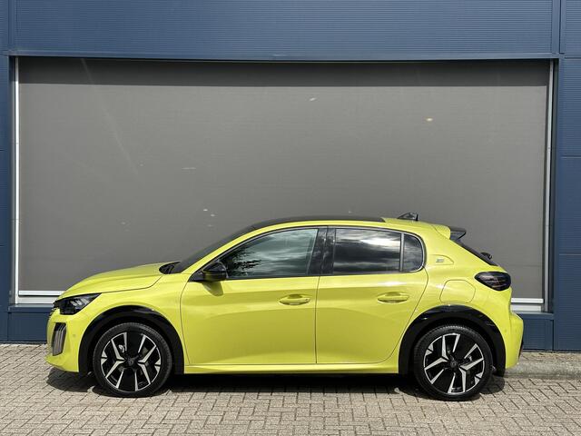 Peugeot e-208 EV GT 51 kWh 156 PK | Automaat | 1e Eigenaar | Panoramadak | Alcantara Stoelen met Verwarming en Massage | Navigatie | Adaptieve Cruise Control | 360 Graden Camera | Full LED Verlichting | 400 Km WLTP Range | 17" Lichtmetalen Velgen | Parkeersensoren V+A 