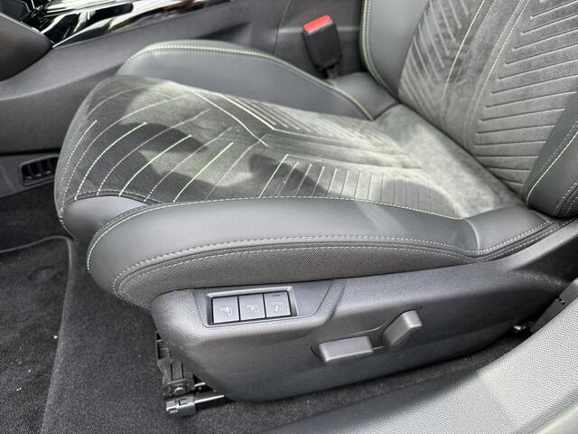 Peugeot e-208 EV GT 51 kWh 156 PK | Automaat | 1e Eigenaar | Panoramadak | Alcantara Stoelen met Verwarming en Massage | Navigatie | Adaptieve Cruise Control | 360 Graden Camera | Full LED Verlichting | 400 Km WLTP Range | 17" Lichtmetalen Velgen | Parkeersensoren V+A 