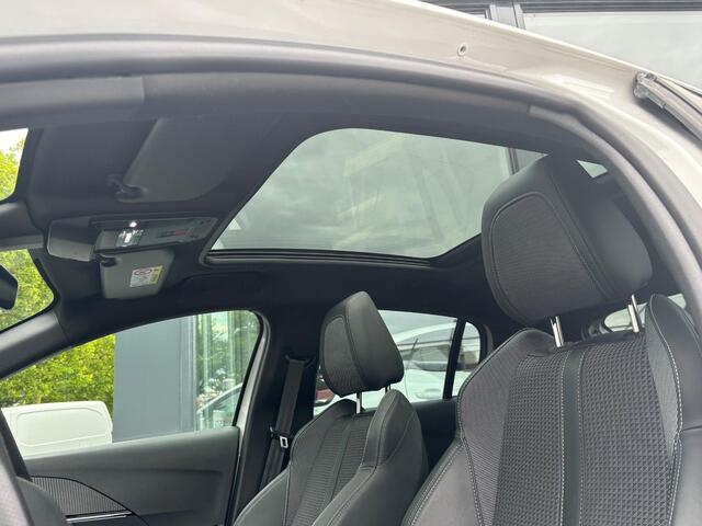 Peugeot e-208 EV GT Pack 50 kWh | Aviloo 92% | 12 maanden BOVAG garantie! |
