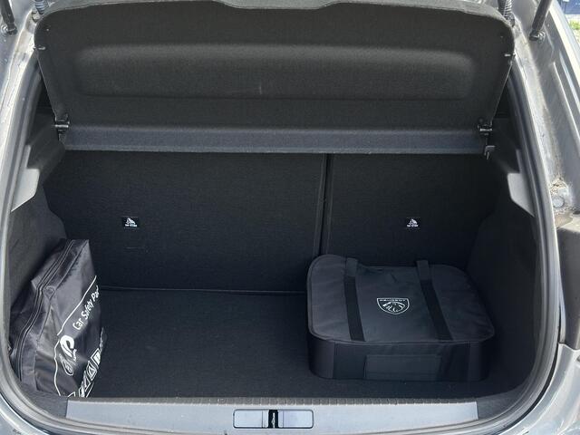 Peugeot e-208 EV Allure 51 kWh | Adaptive Cruise Control | Climate Control | Parkeercamera/-sensoren | Full LED | Navigatie | Keyless Start | Apple Carplay/Android Auto | Dodehoek | Draadloze telefoonlader |